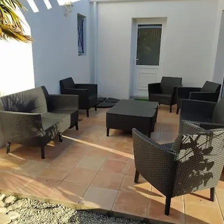 Maison De : Bord De *