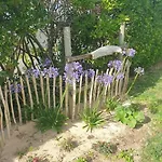 Maison De : Bord De 別荘 サン・ピエール・ドレロン
