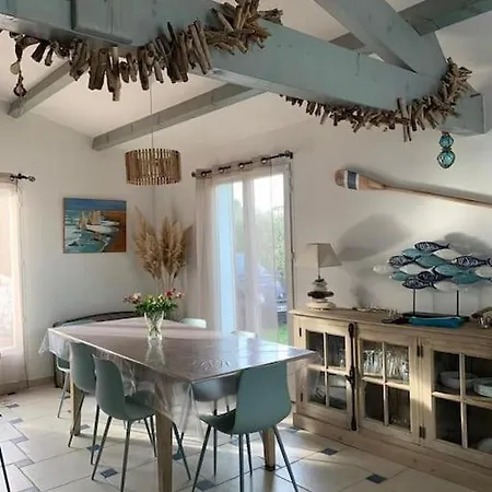 Maison De : Bord De Ferienhaus *